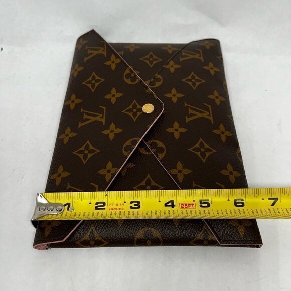 LOUIS VUITTON Monogram Canvas Kirigami Pochette - Picture 5 of 9